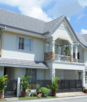 Tôn giả ngói PVC ASA siêu nhẹ hay ngói xi măng?
